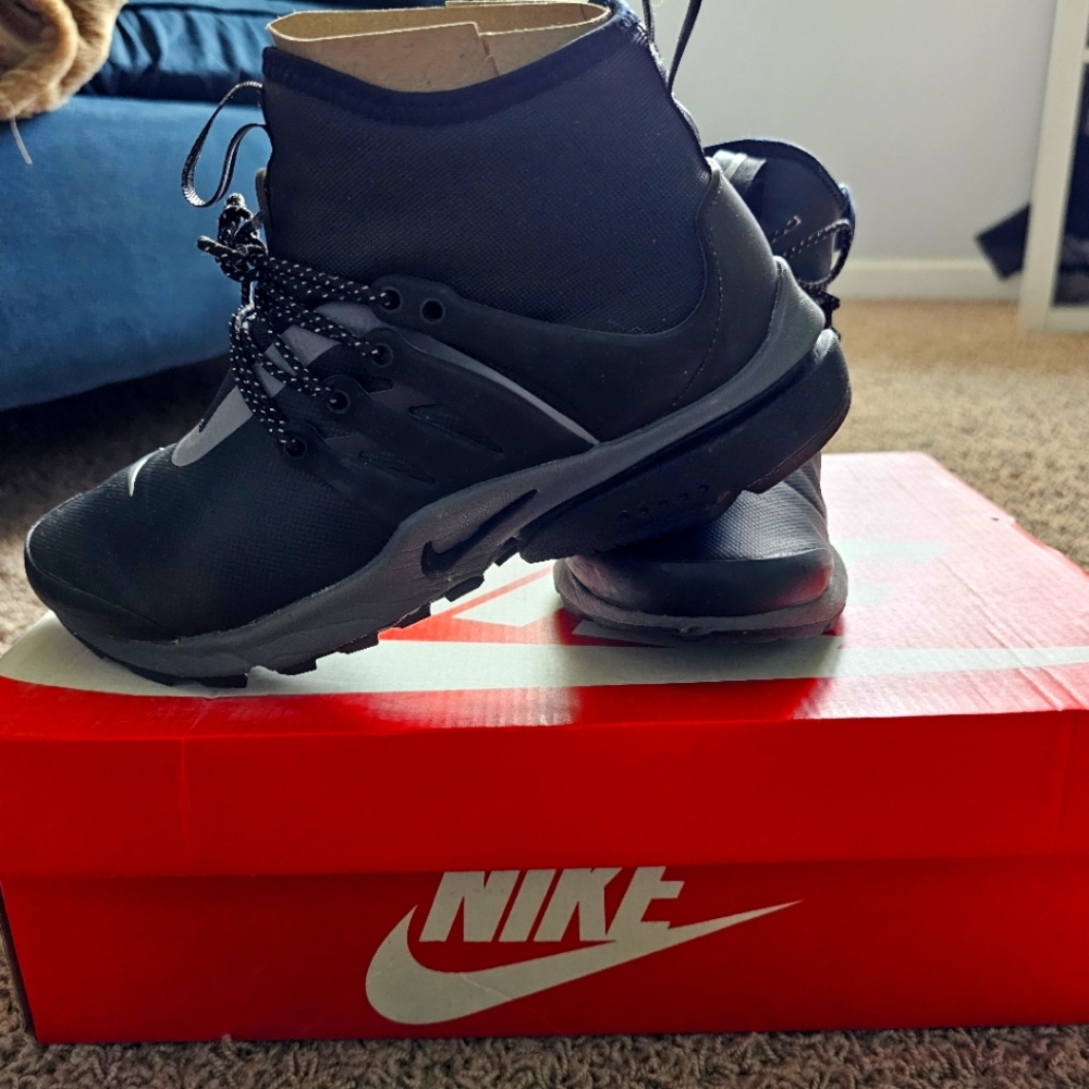 W Air presto mid utility